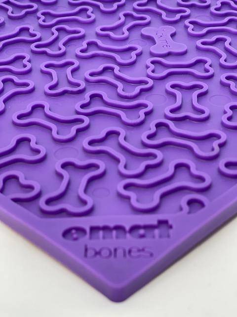 EMAT Lick Mat - Bones